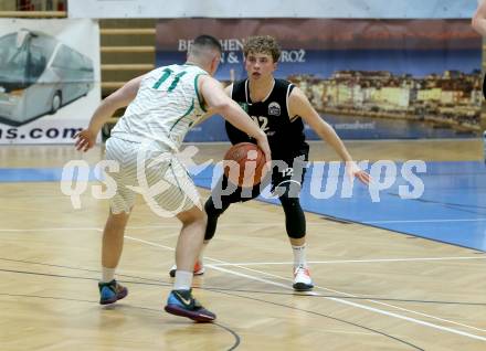 Basketball 2. Liga 2021/2022. Grunddurchgang 19. Runde.  KOS Celovec gegen  RAIDERS Tirol. Grega Sajevic  (KOS), Tim-Joel Deschner   (Tirol). Klagenfurt, am 12.3.2022.
Foto: Kuess
www.qspictures.net
---
pressefotos, pressefotografie, kuess, qs, qspictures, sport, bild, bilder, bilddatenbank