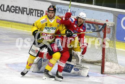 EBEL. Eishockey Bundesliga. KAC gegen	spusu Vienna Capitals. Thomas Hundertpfund, (KAC), Dominic Hackl   (Vienna Capitals). Klagenfurt, am 13.3.2022.
Foto: Kuess
www.qspictures.net

---
pressefotos, pressefotografie, kuess, qs, qspictures, sport, bild, bilder, bilddatenbank