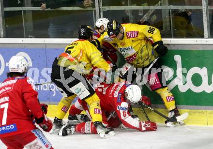 EBEL. Eishockey Bundesliga. KAC gegen	spusu Vienna Capitals.  Lukas Haudum,  (KAC), Dominic Hackl, Nikolaus Hartl  (Vienna Capitals). Klagenfurt, am 13.3.2022.
Foto: Kuess
www.qspictures.net

---
pressefotos, pressefotografie, kuess, qs, qspictures, sport, bild, bilder, bilddatenbank