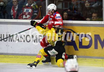 EBEL. Eishockey Bundesliga. KAC gegen	spusu Vienna Capitals. Nikolaus Kraus,  (KAC), Patrick Antal   (Vienna Capitals). Klagenfurt, am 13.3.2022.
Foto: Kuess
www.qspictures.net

---
pressefotos, pressefotografie, kuess, qs, qspictures, sport, bild, bilder, bilddatenbank