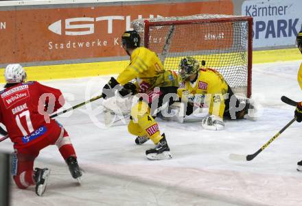 EBEL. Eishockey Bundesliga. KAC gegen	spusu Vienna Capitals. Manuel Ganahl, (KAC),   Philippe Lakos, Bernhard Starkbaum (Vienna Capitals). Klagenfurt, am 20.3.2022.
Foto: Kuess
www.qspictures.net

---
pressefotos, pressefotografie, kuess, qs, qspictures, sport, bild, bilder, bilddatenbank
