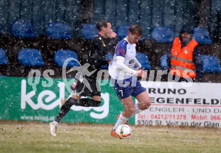 Fussball Regionalliga. Treibach gegen Spittal.  Lukas Maximilian Pippan (Treibach), Felix Helmut Hutter  (Spittal). Treibach, 2.4.2022.
Foto: Kuess
---
pressefotos, pressefotografie, kuess, qs, qspictures, sport, bild, bilder, bilddatenbank