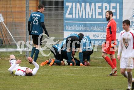 Fussball Kaerntner Liga. Kraig gegen Gmuend.  Torjubel Benjamin Lamzari, Michael Kulnik, Sebastian Hertelt, Mario Antunovic (Kraig). Kraig, am 2.4.2022.
Foto: Kuess
---
pressefotos, pressefotografie, kuess, qs, qspictures, sport, bild, bilder, bilddatenbank