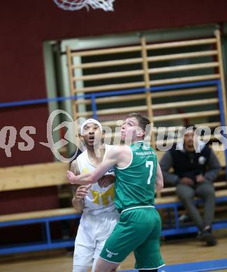 Basketball Zweite Liga 2021/2022. Playdown 1.  Woerthersee Piraten gegen Future Team Steiermark.  Shawn Ray (Piraten), Miro Zapf  (Steiermark). Klagenfurt, am 3.4.2022.  
Foto: Kuess
www.qspictures.net

---
pressefotos, pressefotografie, kuess, qs, qspictures, sport, bild, bilder, bilddatenbank