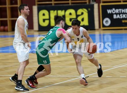 Basketball Zweite Liga 2021/2022. Playdown 1.  Woerthersee Piraten gegen Future Team Steiermark. Jan-Arne Apschner, Jure Bavdek,  (Piraten),  Yves Hoeger (Steiermark). Klagenfurt, am 3.4.2022. 
Foto: Kuess
www.qspictures.net

---
pressefotos, pressefotografie, kuess, qs, qspictures, sport, bild, bilder, bilddatenbank