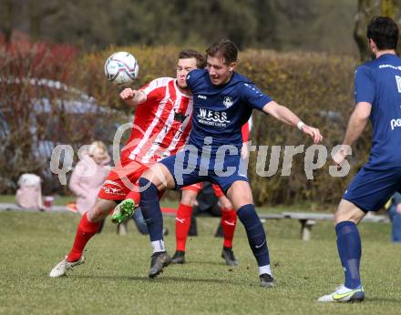 Fussball. 1. Klasse B. Rothenthurn gegen Velden.  Grega Gorisek (Rothenthurn),   Fabian Kopeinig (Velden).  Rothenthurn, 3.4.2022.
Foto: Kuess
---
pressefotos, pressefotografie, kuess, qs, qspictures, sport, bild, bilder, bilddatenbank