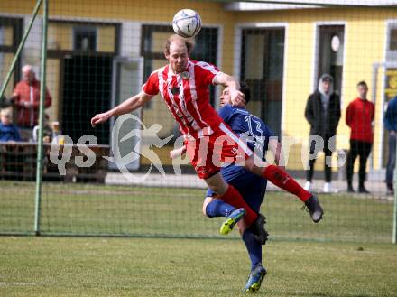 Fussball. 1. Klasse B. Rothenthurn gegen Velden.  Georg Wegscheider (Rothenthurn),   Michael Schneider (Velden).  Rothenthurn, 3.4.2022.
Foto: Kuess
---
pressefotos, pressefotografie, kuess, qs, qspictures, sport, bild, bilder, bilddatenbank