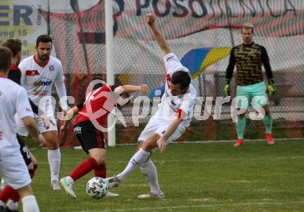 Fussball Karntner Liga. St. Jakob gegen Maria Saal. Marco Koller  (St. Jakob),   Marco Mueller (Maria Saal). St. Jakob im Rosental, am 8.4.2022.
Foto: Kuess
---
pressefotos, pressefotografie, kuess, qs, qspictures, sport, bild, bilder, bilddatenbank