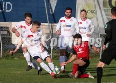 Fussball Karntner Liga. St. Jakob gegen Maria Saal.  Jakob Orgonyi (St. Jakob), Ilias Chaschmagamadov  (Maria Saal). St. Jakob im Rosental, am 8.4.2022.
Foto: Kuess
---
pressefotos, pressefotografie, kuess, qs, qspictures, sport, bild, bilder, bilddatenbank