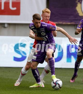 Fussball Bundesliga. SK Austria Klagenfurt gegen Red Bull Salzburg.   Tim Maciejewski,  (Klagenfurt),  Nicolas Seiwald (Salzburg). Klagenfurt, am 10.4.2022.
Foto: Kuess
---
pressefotos, pressefotografie, kuess, qs, qspictures, sport, bild, bilder, bilddatenbank