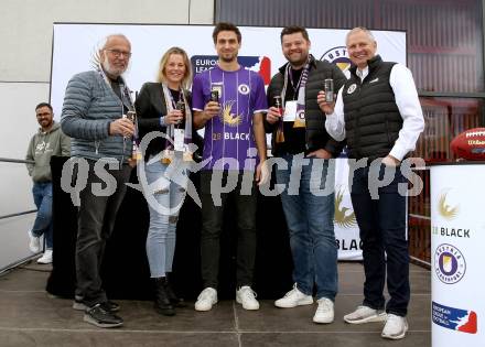 Fussball Bundesliga. SK Austria Klagenfurt gegen Red Bull Salzburg. Buehnen Party, Praesentation Hauptsponsor.   Guenter Thiel, Thorsten Mahrer, Zeljko Karajica, Harald Gaertner. Klagenfurt, am 10.4.2022.
Foto: Kuess
---
pressefotos, pressefotografie, kuess, qs, qspictures, sport, bild, bilder, bilddatenbank
