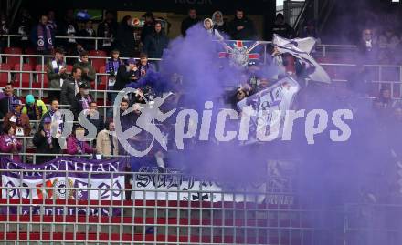 Fussball Bundesliga. SK Austria Klagenfurt gegen Red Bull Salzburg.   Fans (Klagenfurt). Klagenfurt, am 10.4.2022.
Foto: Kuess
---
pressefotos, pressefotografie, kuess, qs, qspictures, sport, bild, bilder, bilddatenbank