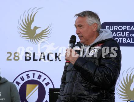 Fussball Bundesliga. SK Austria Klagenfurt gegen Red Bull Salzburg. Buehnen Party, Praesentation Hauptsponsor.  Trainer Peter Pacult . Klagenfurt, am 10.4.2022.
Foto: Kuess
---
pressefotos, pressefotografie, kuess, qs, qspictures, sport, bild, bilder, bilddatenbank