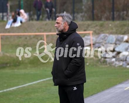 Fussball. 2. Klasse C.  Frantschach gegen Kraig.  Trainer  Harald Proprentner  (Kraig). Frantschach, 10.4.2022.
Foto: Kuess 
---
pressefotos, pressefotografie, kuess, qs, qspictures, sport, bild, bilder, bilddatenbank