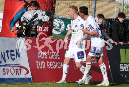 Fussball Bundesliga. Meistergruppe. WAC gegen Austria Klagenfurt. Torjubel Florian Jaritz, Markus Pink  (Klagenfurt). Wolfsberg, am 17.4.2022.
Foto: Kuess
www.qspictures.net
---
pressefotos, pressefotografie, kuess, qs, qspictures, sport, bild, bilder, bilddatenbank