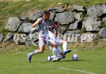 Fussball. Regionalliga. WAC Amateure gegen Treibach. Nino Emanuel Hartweger (WAC Amat.), Bernhard Walzl  (Treibach). St. Andrae, 30.4.2022.
Foto: Kuess
www.qspictures.net
---
pressefotos, pressefotografie, kuess, qs, qspictures, sport, bild, bilder, bilddatenbank