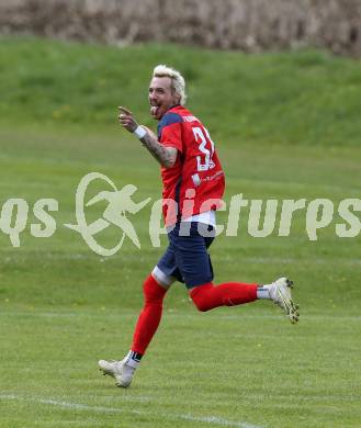 Fussball. 2. Klasse A. Baldramsdorf gegen Sachsenburg Kickers.    Torjubel Patrick Kaiser, (Baldramsdorf). Baldramsdorf, 30.4.2022.
Foto: Kuess
www.qspictures.net
---
pressefotos, pressefotografie, kuess, qs, qspictures, sport, bild, bilder, bilddatenbank