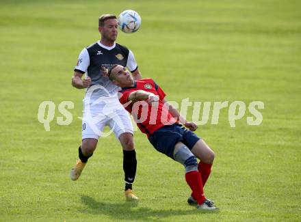 Fussball. 2. Klasse A. Baldramsdorf gegen Sachsenburg Kickers.  Johannes Georg Rogl (Baldramsdorf), Nereo Devescovi (Sachsenburg). Baldramsdorf, 30.4.2022.
Foto: Kuess 
---
pressefotos, pressefotografie, kuess, qs, qspictures, sport, bild, bilder, bilddatenbank