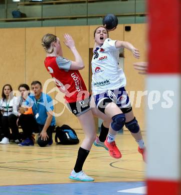 Handball Frauen. SC witasek Ferlach/Feldkirchen gegen WAT Atzgersdorf. Lena Ljubic, (Ferlach/Feldkirchen), Lili Gschwendtner  (Atzgersdorf). Ferlach, am 11.5.2022.
Foto: Kuess
---
pressefotos, pressefotografie, kuess, qs, qspictures, sport, bild, bilder, bilddatenbank