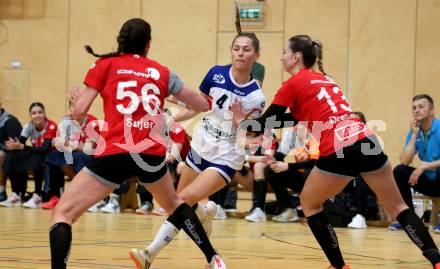 Handball Frauen. SC witasek Ferlach/Feldkirchen gegen WAT Atzgersdorf. Luisa Marina Senitza,  (Ferlach/Feldkirchen), Melanie Sujer, Kristina Dramac  (Atzgersdorf). Ferlach, am 11.5.2022.
Foto: Kuess
---
pressefotos, pressefotografie, kuess, qs, qspictures, sport, bild, bilder, bilddatenbank