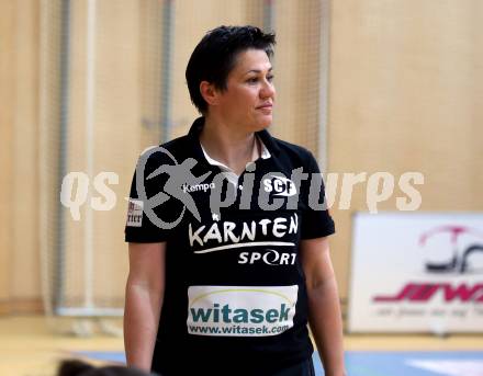 Handball Frauen. SC witasek Ferlach/Feldkirchen gegen WAT Atzgersdorf. Trainerin Iva Kanjugovic (Ferlach/Feldkirchen). Ferlach, am 11.5.2022.
Foto: Kuess
---
pressefotos, pressefotografie, kuess, qs, qspictures, sport, bild, bilder, bilddatenbank