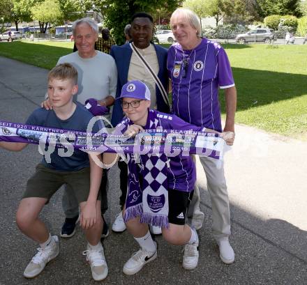 Fussball Bundesliga. Play-off. SK Austria Klagenfurt gegen FK Austria Wien.  Legendentreffen.    Franz Hasil, Kasim Ramadhani, Helmut Koenig. Klagenfurt, am 15.5.2022.
Foto: Kuess
www.qspictures.net
---
pressefotos, pressefotografie, kuess, qs, qspictures, sport, bild, bilder, bilddatenbank
