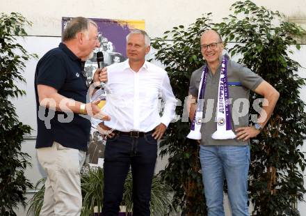 Fussball Bundesliga. Play-off. SK Austria Klagenfurt gegen FK Austria Wien.  Legendentreffen.    Willi Haslitzer, Harald  Gaertner, Herbert Matschek. Klagenfurt, am 15.5.2022.
Foto: Kuess
www.qspictures.net
---
pressefotos, pressefotografie, kuess, qs, qspictures, sport, bild, bilder, bilddatenbank