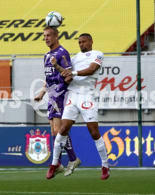 Fussball Bundesliga. Play-off. SK Austria Klagenfurt gegen FK Austria Wien.  Florian Jaritz,  (Klagenfurt), Marvin Martins Santos Da Graca  (Wien). Klagenfurt, am 15.5.2022.
Foto: Kuess
www.qspictures.net
---
pressefotos, pressefotografie, kuess, qs, qspictures, sport, bild, bilder, bilddatenbank