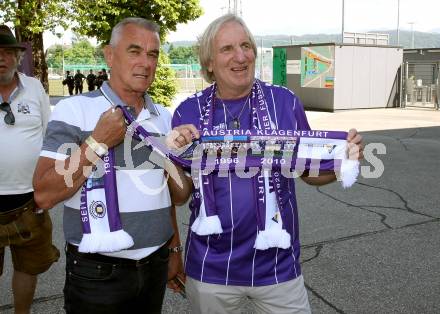 Fussball Bundesliga. Play-off. SK Austria Klagenfurt gegen FK Austria Wien.  Legendentreffen.    Robert Trappitsch, Helmut Koenig. Klagenfurt, am 15.5.2022.
Foto: Kuess
www.qspictures.net
---
pressefotos, pressefotografie, kuess, qs, qspictures, sport, bild, bilder, bilddatenbank