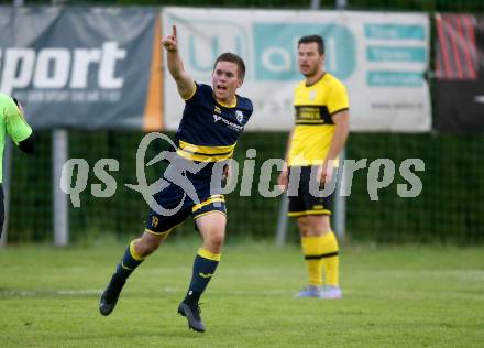 Fussball. 1. Klasse D. Bad St. Leonhard gegen DSG Ferlach. Torjubel  Thomas Schmautz  (Ferlach). Bad St. Leonhard, 28.5.2022.
Foto: Kuess
---
pressefotos, pressefotografie, kuess, qs, qspictures, sport, bild, bilder, bilddatenbank