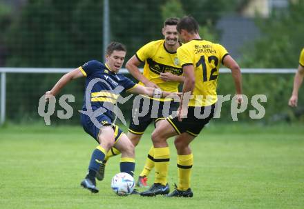 Fussball. 1. Klasse D. Bad St. Leonhard gegen DSG Ferlach.  Michael Rabensteiner (Bad St. Leonhard),  Thomas Schmautz  (Ferlach). Bad St. Leonhard, 28.5.2022.
Foto: Kuess
---
pressefotos, pressefotografie, kuess, qs, qspictures, sport, bild, bilder, bilddatenbank