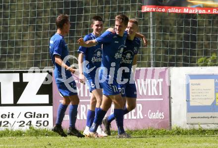 Fussball 1. Klasse C. Oberes Metnitztal gegen Treibach 1b. Torjubel Samuel Mario Lauhard, Jonas Leitner, Gregor Hilweg, Florian Johannes Napetschnig  (Treibach).  Grades, am 4.6.2022.
Foto: Kuess
---
pressefotos, pressefotografie, kuess, qs, qspictures, sport, bild, bilder, bilddatenbank