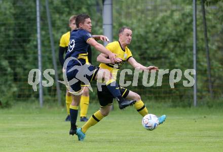 Fussball. 1. Klasse D. Bad St. Leonhard gegen DSG Ferlach.  Patrick Schlacher (Bad St. Leonhard),  Thomas Schmautz   (Ferlach). Bad St. Leonhard, 28.5.2022.
Foto: Kuess
---
pressefotos, pressefotografie, kuess, qs, qspictures, sport, bild, bilder, bilddatenbank