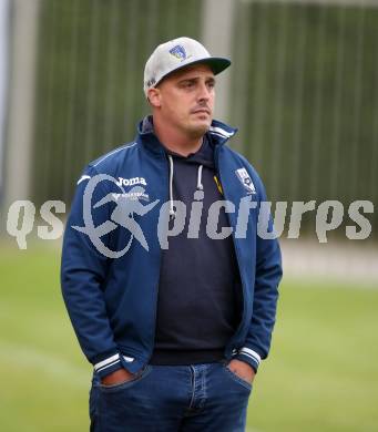 Fussball. 1. Klasse D. Bad St. Leonhard gegen DSG Ferlach.  Trainer  Mario Woschitz (Ferlach). Bad St. Leonhard, 28.5.2022.
Foto: Kuess
---
pressefotos, pressefotografie, kuess, qs, qspictures, sport, bild, bilder, bilddatenbank