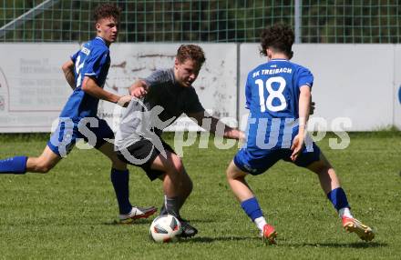 Fussball 1. Klasse C. Oberes Metnitztal gegen Treibach 1b.  Christoph Koelbl (Metnitztal),   Luca Meinhard Weitensfelder (Treibach).  Grades, am 4.6.2022.
Foto: Kuess
---
pressefotos, pressefotografie, kuess, qs, qspictures, sport, bild, bilder, bilddatenbank