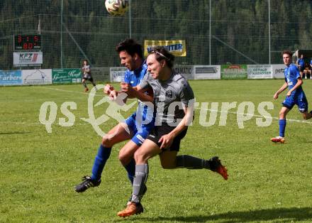 Fussball 1. Klasse C. Oberes Metnitztal gegen Treibach 1b.  Marco Knapp (Metnitztal), Samuel Tamegger  (Treibach).  Grades, am 4.6.2022.
Foto: Kuess
---
pressefotos, pressefotografie, kuess, qs, qspictures, sport, bild, bilder, bilddatenbank