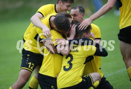 Fussball. 1. Klasse D. Bad St. Leonhard gegen DSG Ferlach. Torjubel  Andreas Steinkellner (Bad St. Leonhard). Bad St. Leonhard, 28.5.2022.
Foto: Kuess
---
pressefotos, pressefotografie, kuess, qs, qspictures, sport, bild, bilder, bilddatenbank