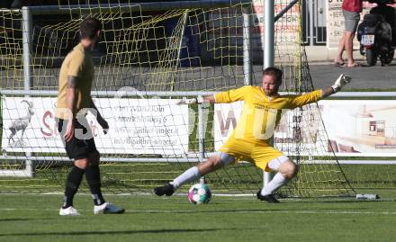 Fussball Kaerntner Liga. Koettmannsdorf gegen Maria Saal.   Alexander Schenk (Koettmannsdorf). Koettmannsdorf, am 11.6.2022.
Foto: Kuess
---
pressefotos, pressefotografie, kuess, qs, qspictures, sport, bild, bilder, bilddatenbank