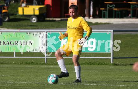 Fussball Kaerntner Liga. Koettmannsdorf gegen Maria Saal.   Alexander Schenk (Koettmannsdorf). Koettmannsdorf, am 11.6.2022.
Foto: Kuess
---
pressefotos, pressefotografie, kuess, qs, qspictures, sport, bild, bilder, bilddatenbank