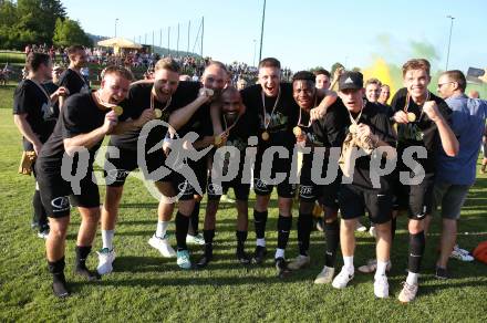 Fussball. KFV-Cup. Koettmannsdorf gegen Gmuend. Jubel Michael Jakopitsch, Stephan Borovnik, Tyrone Marcel Mc Cargo, Luka Djukic, Confidence Eboigbe Osawe, Nicolas Manuel Modritz   (Koettmannsdorf). Koettmannsdorf, 19.6.2022.
Foto: Kuess

---
pressefotos, pressefotografie, kuess, qs, qspictures, sport, bild, bilder, bilddatenbank