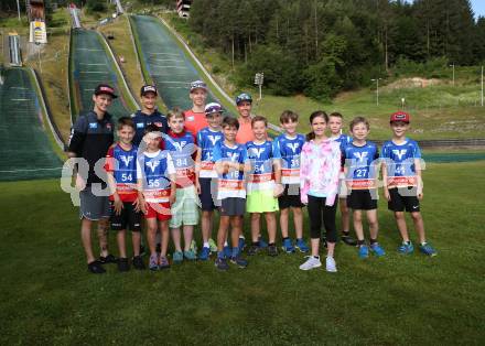 Schi, Ski Nordisch, Skispringen. Manuel Fettner, Michael Hayboeck, Stefan Kraft. Villach, 17.6.2022.
Foto: Kuess
www.qspictures.net
---
pressefotos, pressefotografie, kuess, qs, qspictures, sport, bild, bilder, bilddatenbank