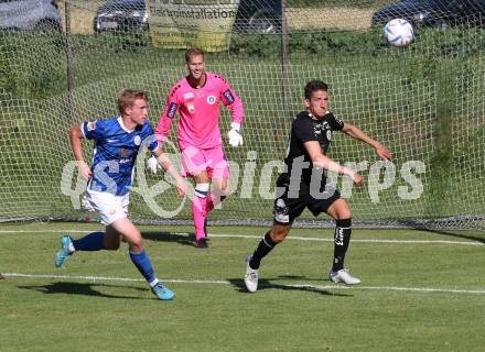 Fussball Testspiel. SK Austria Klagenfurt gegen F.C. Hansa Rostock.   Lukas Hupfauf, Marco Knaller (Klagenfurt). Klagenfurt, am 2.7.2022.
Foto: Kuess
www.qspictures.net
---
pressefotos, pressefotografie, kuess, qs, qspictures, sport, bild, bilder, bilddatenbank