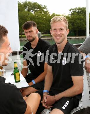 Fussball Bundesliga. Saison Kick-off 2022/23. SK Austria Klagenfurt.   Christopher Cvetko, Phillip Menzel. Klagenfurt, am 5.7.2022.
Foto: Kuess
---
pressefotos, pressefotografie, kuess, qs, qspictures, sport, bild, bilder, bilddatenbank