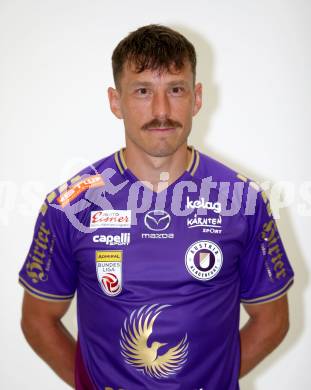 Fussball. Bundesliga. Austria Klagenfurt. Mannschaftsfototermin. Portrait.  Christopher Wernitznig.  Klagenfurt 8.7.2022.
Foto: Kuess
---
pressefotos, pressefotografie, kuess, qs, qspictures, sport, bild, bilder, bilddatenbank