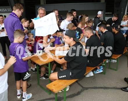 Fussball Viola Kirchtag. SK Austria Klagenfurt.  Lukas Fridrikas, Turgay Gemicibasi.  Klagenfurt, am 9.7.2022.
Foto: Kuess
---
pressefotos, pressefotografie, kuess, qs, qspictures, sport, bild, bilder, bilddatenbank