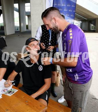 Fussball Viola Kirchtag. SK Austria Klagenfurt.  Lukas Fridrikas, Sandro Zakany.  Klagenfurt, am 9.7.2022.
Foto: Kuess
---
pressefotos, pressefotografie, kuess, qs, qspictures, sport, bild, bilder, bilddatenbank