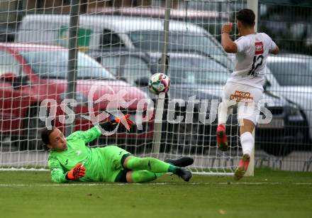 Fussball. OEFB Cup. SAK gegen Wiener Sport-Club.  Aric Leon Haimburger, (SAK), Mario Vucenovic   (Wiener Sport-Club). Klagenfurt, 15.7.2022.
Foto: Kuess
---
pressefotos, pressefotografie, kuess, qs, qspictures, sport, bild, bilder, bilddatenbank