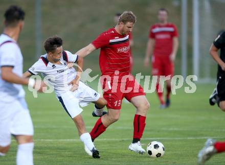 Fussball. Unterliga Ost. St. Veit gegen Sirnitz. Julian Hufnagl (St. Veit),  Martin Hinteregger  (Sirnitz). St. Veit, 22.7.2022.
Foto: Kuess
---
pressefotos, pressefotografie, kuess, qs, qspictures, sport, bild, bilder, bilddatenbank