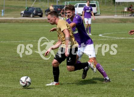 Fussball. Kaerntner Liga. Austria Klagenfurt Amat. gegen Koettmannsdorf.   Patrick Hasenhuettl (Austria Klagenfurt Amat),  Ziga Erzen (Koettmannsdorf). Brueckl, 23.7.2022.
Foto: Kuess
---
pressefotos, pressefotografie, kuess, qs, qspictures, sport, bild, bilder, bilddatenbank