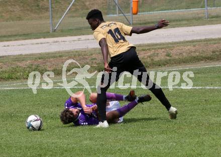 Fussball. Kaerntner Liga. Austria Klagenfurt Amat. gegen Koettmannsdorf.   Patrick Hasenhuettl (Austria Klagenfurt Amat),  Confidence Eboigbe Osawe  (Koettmannsdorf). Brueckl, 23.7.2022.
Foto: Kuess
---
pressefotos, pressefotografie, kuess, qs, qspictures, sport, bild, bilder, bilddatenbank